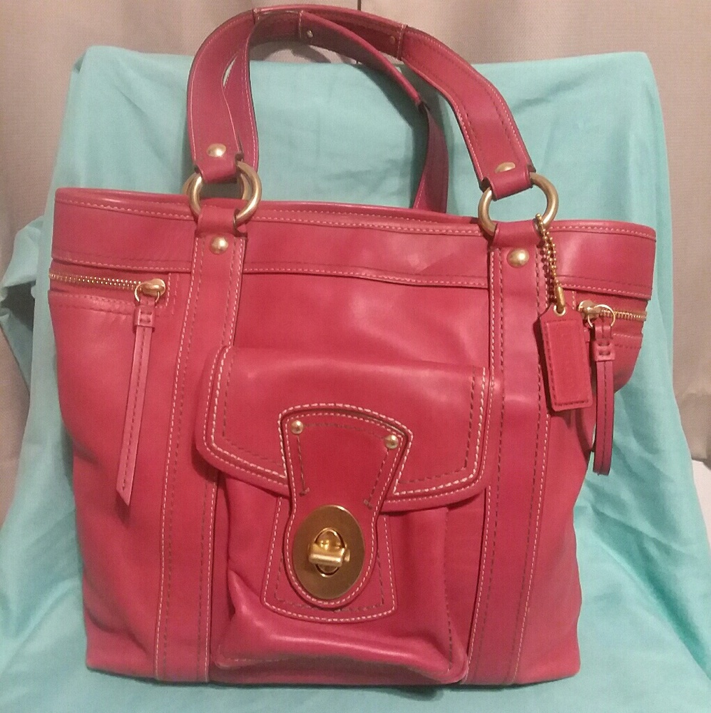 Coach Pink leather Tote Cargo Turn lock handbag